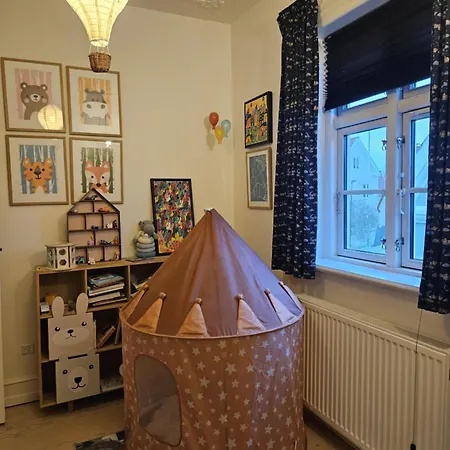 Вилла Flot Stort Hus I Valby Udlejes!
