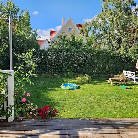 Flot Stort Hus I Valby Udlejes! * Kopenhagen