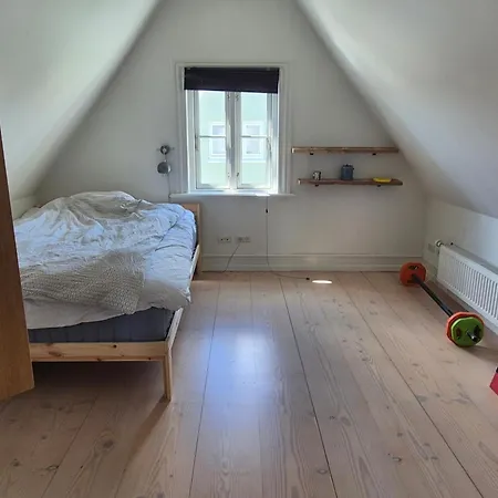 Flot Stort Hus I Valby Udlejes! *